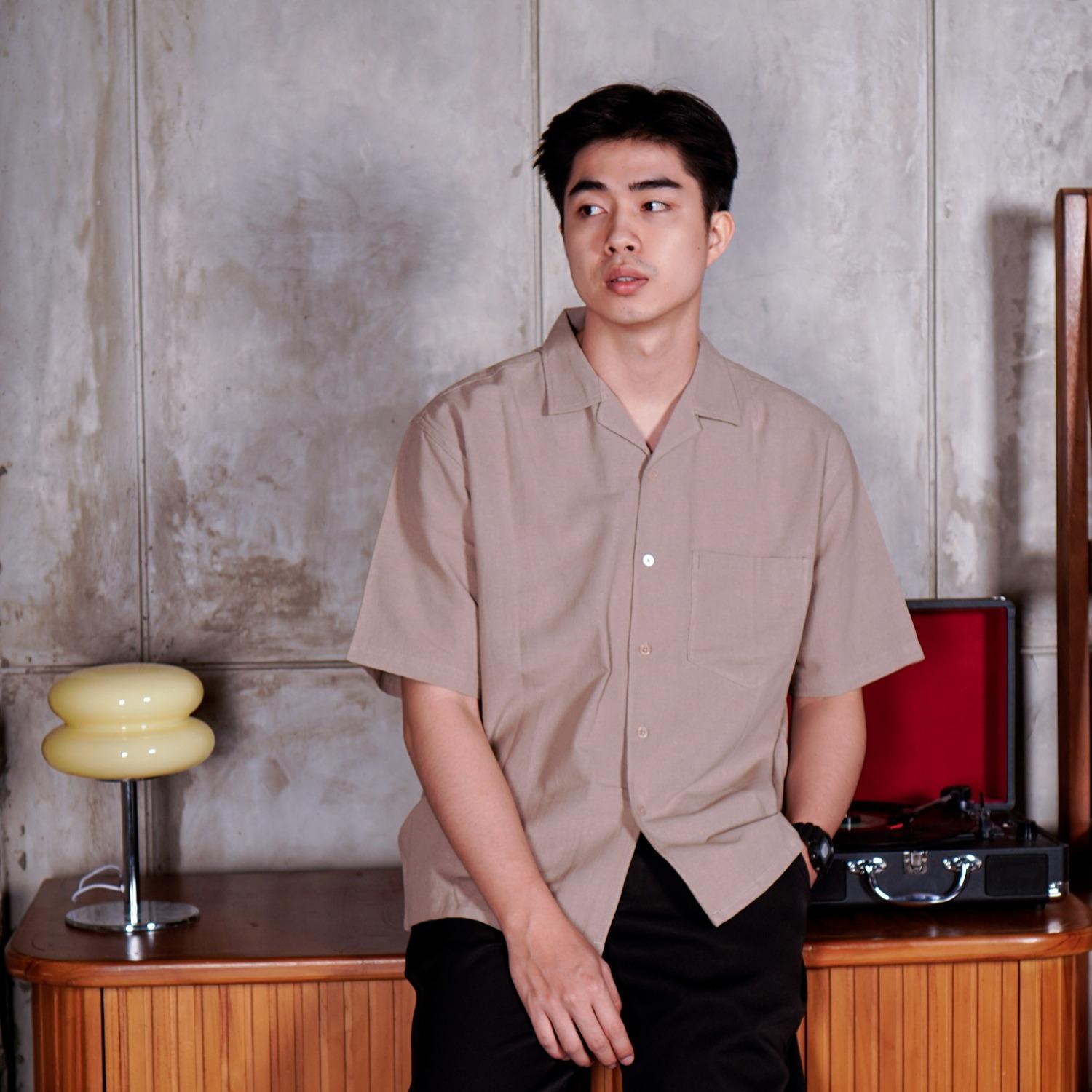 Swipe Up Kemeja Linen Oversize Cuban Bowling Shirt Linen Premium Kerah Lengan Pendek Beige