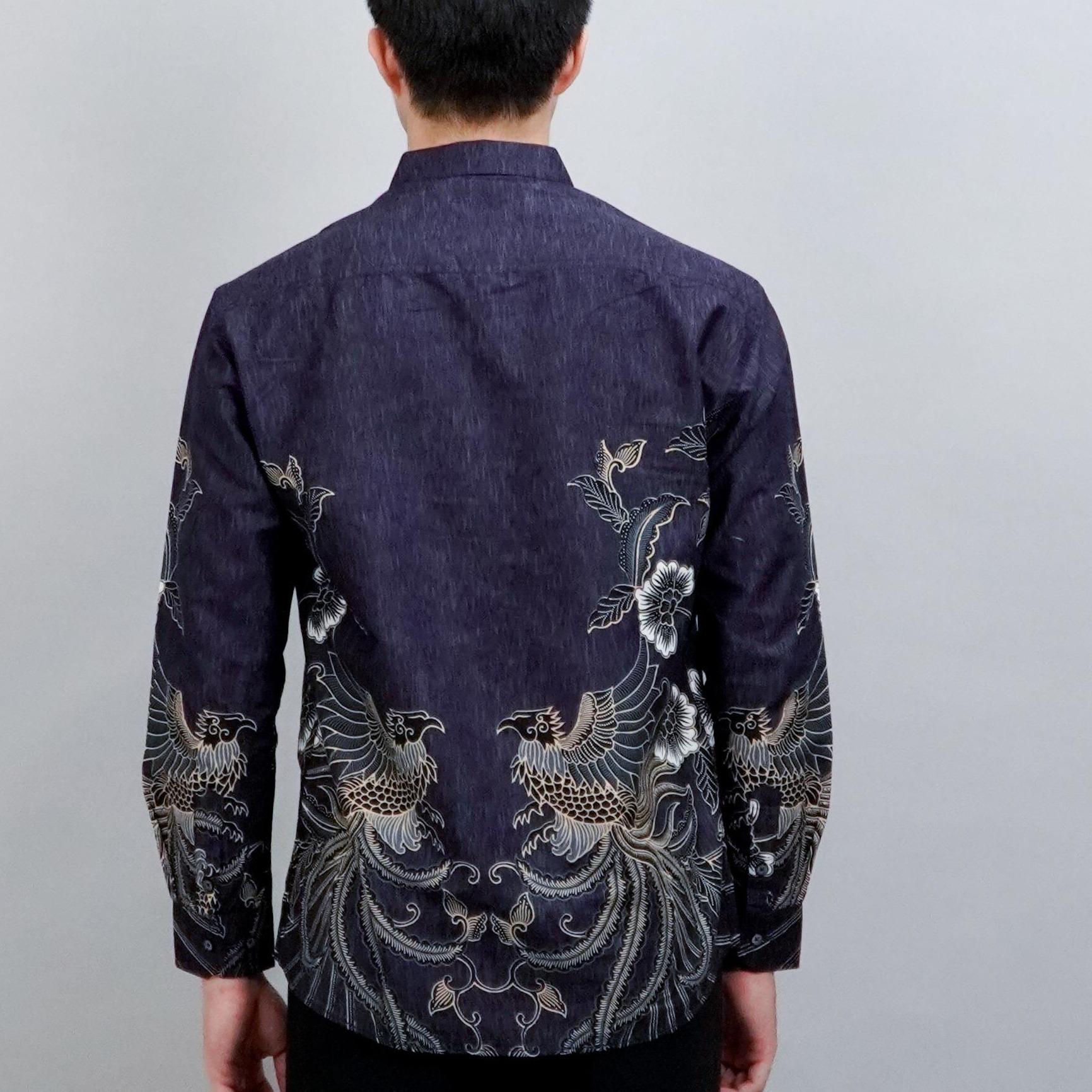 Swipe Up Kemeja Batik Pria Modern Slimfit Katun Lengan Panjang Motif Gokura