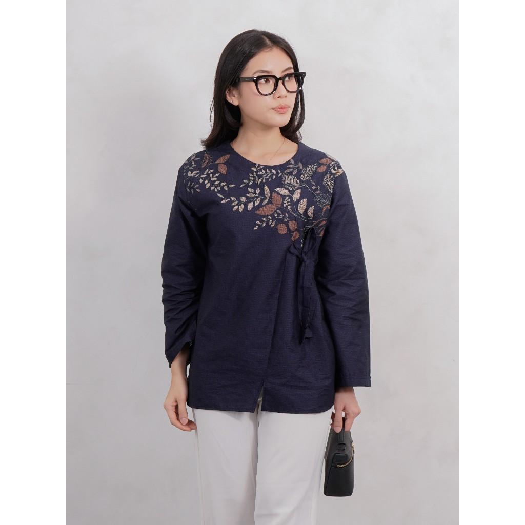 Swipe Up Kemeja Blouse Batik Wanita Modern Suiren Navy