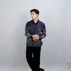 Swipe Up Kemeja Batik Pria Modern Slimfit Katun Lengan Panjang Motif Gokura