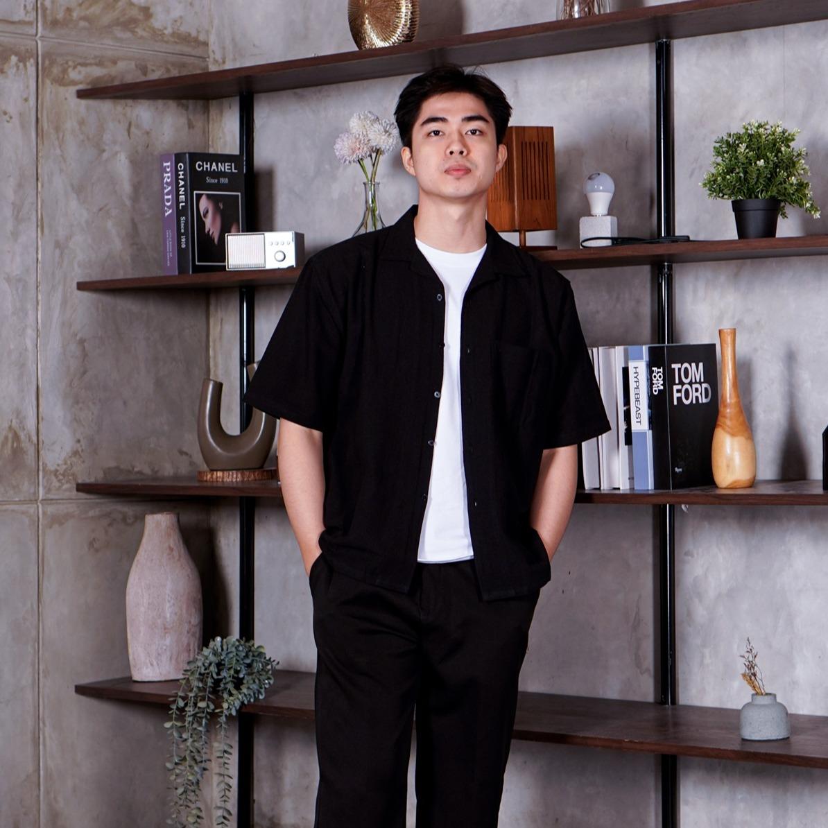 Swipe Up Kemeja Linen Oversize Cuban Bowling Shirt Linen Premium Kerah Lengan Pendek Black