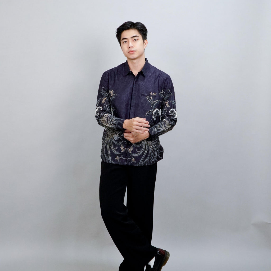 Swipe Up Kemeja Batik Pria Modern Slimfit Katun Lengan Panjang Motif Gokura