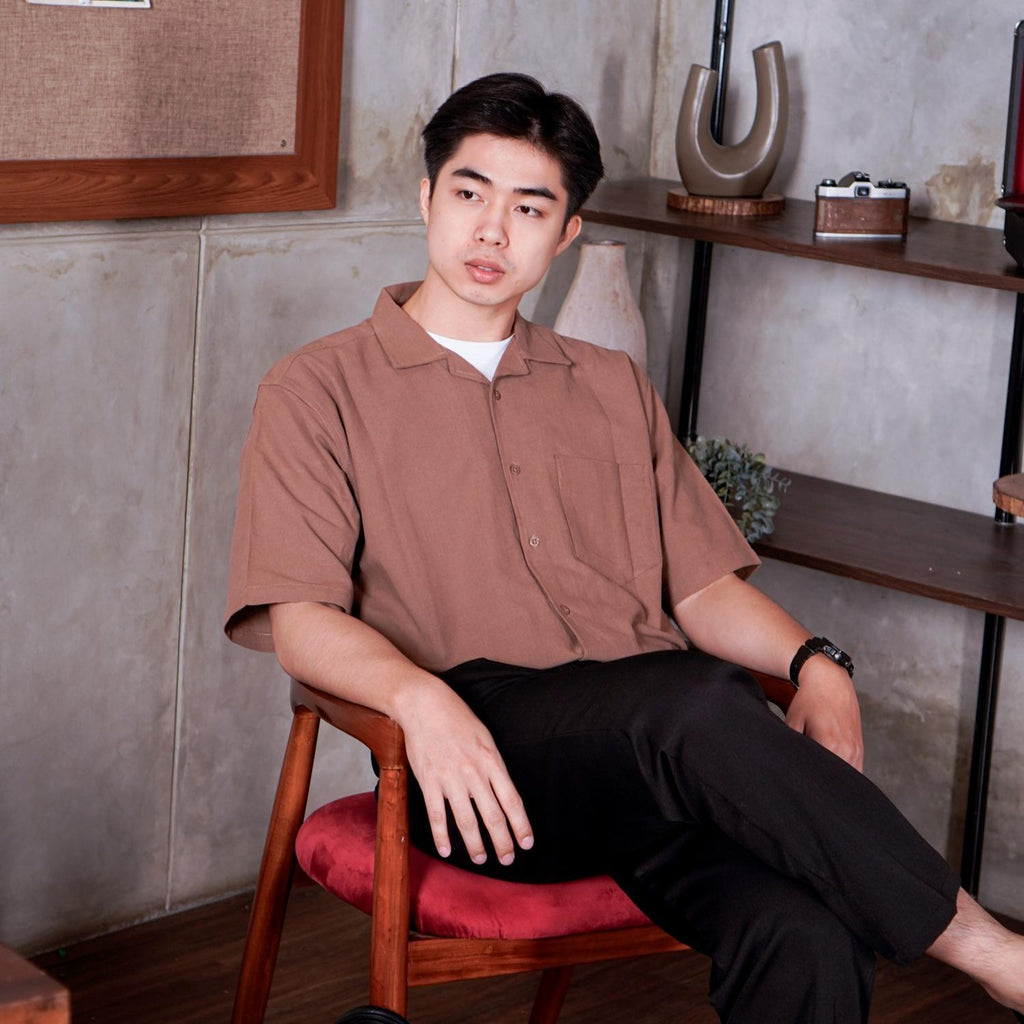 Swipe Up Kemeja Linen Oversize Cuban Bowling Shirt Linen Premium Kerah Lengan Pendek Coklat