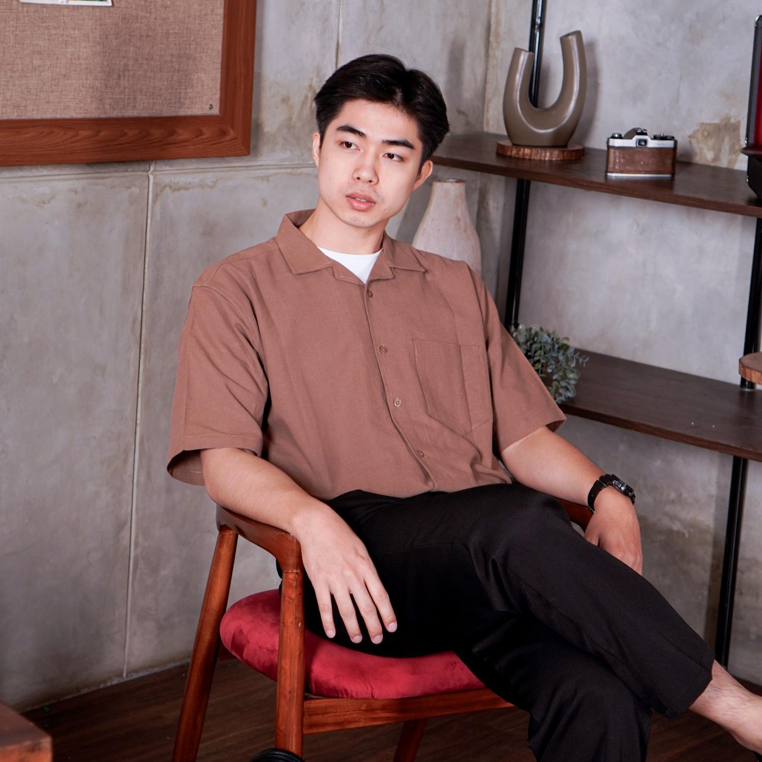 Swipe Up Kemeja Linen Oversize Cuban Bowling Shirt Linen Premium Kerah Lengan Pendek Coklat