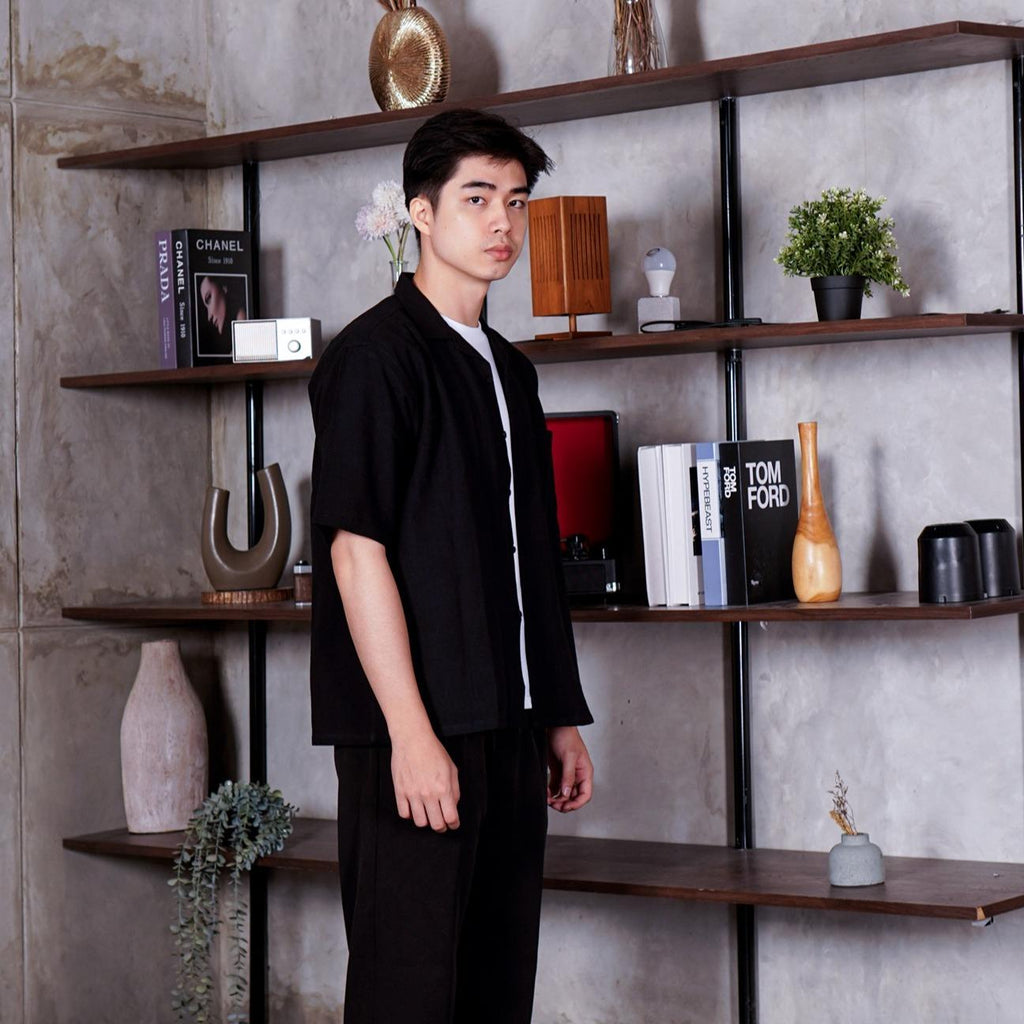 Swipe Up Kemeja Linen Oversize Cuban Bowling Shirt Linen Premium Kerah Lengan Pendek Black