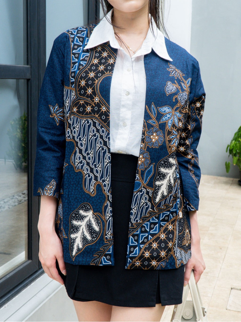 Swipe Up Outer Batik Wanita Modern Lengan 3/4 Akai Navy Brown