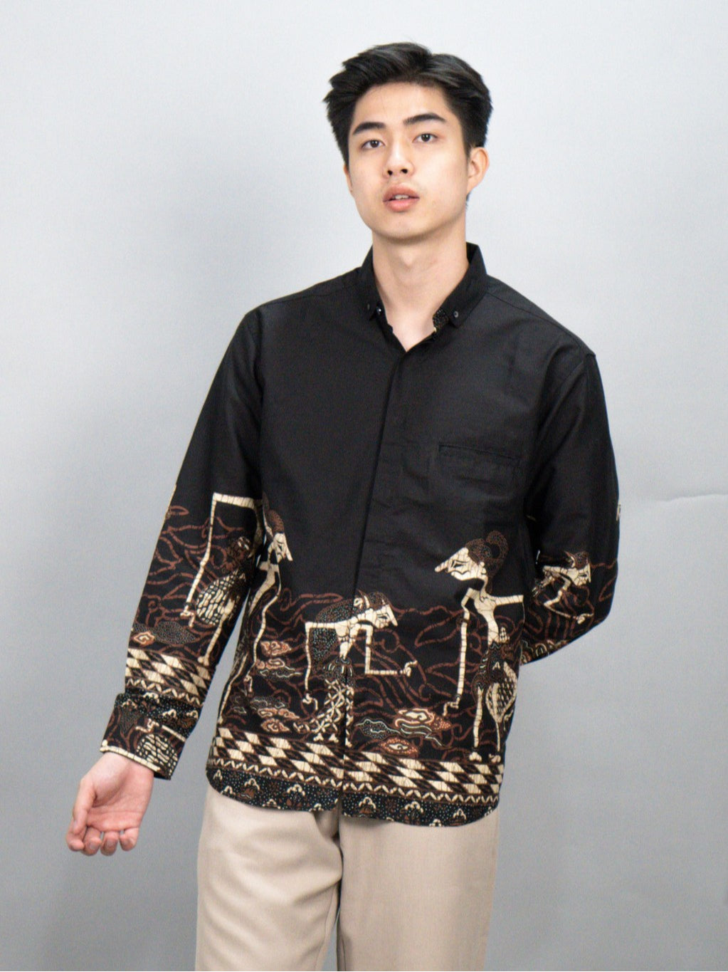 Swipe Up Kemeja Batik Pria Modern Lengan Panjang Arjuna Black Brown