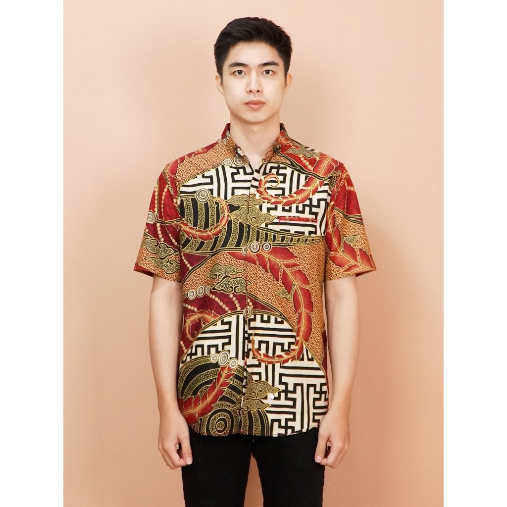 Swipe Up Kemeja Batik Pria Modern Slimfit Lengan Pendek Kiiro
