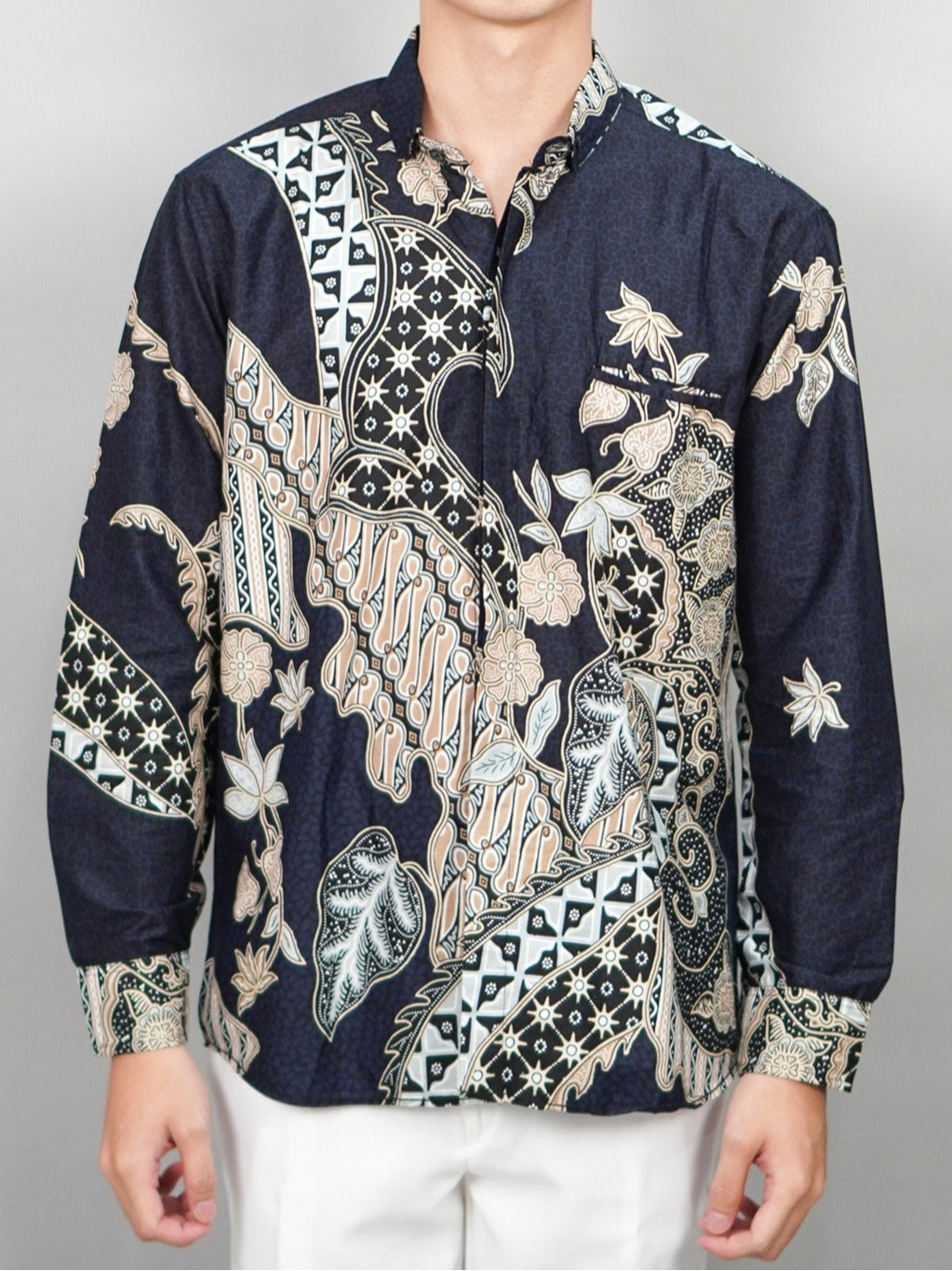 Swipe Up Kemeja Batik Pria Modern Lengan Panjang Akai Navy-Cream