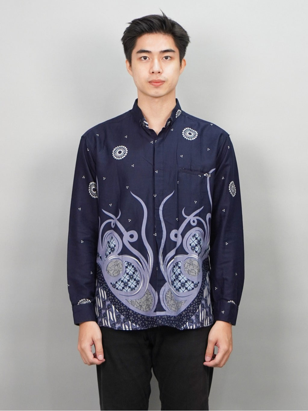 Swipe Up Kemeja Batik Pria Modern Lengan Panjang Night Navy Blue
