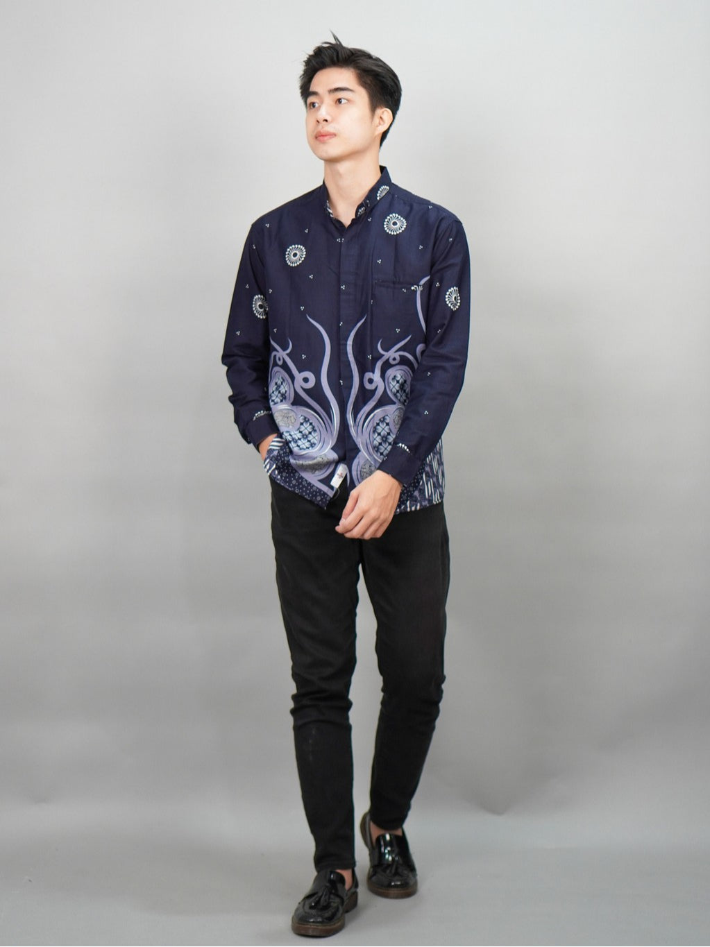 Swipe Up Kemeja Batik Pria Modern Lengan Panjang Night Navy Blue