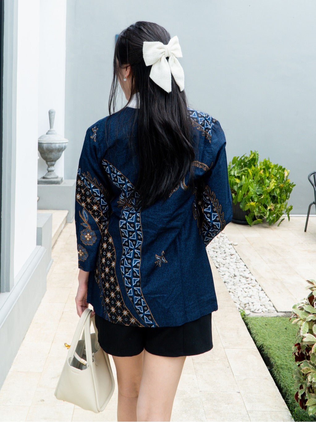 Swipe Up Outer Batik Wanita Modern Lengan 3/4 Akai Navy Brown