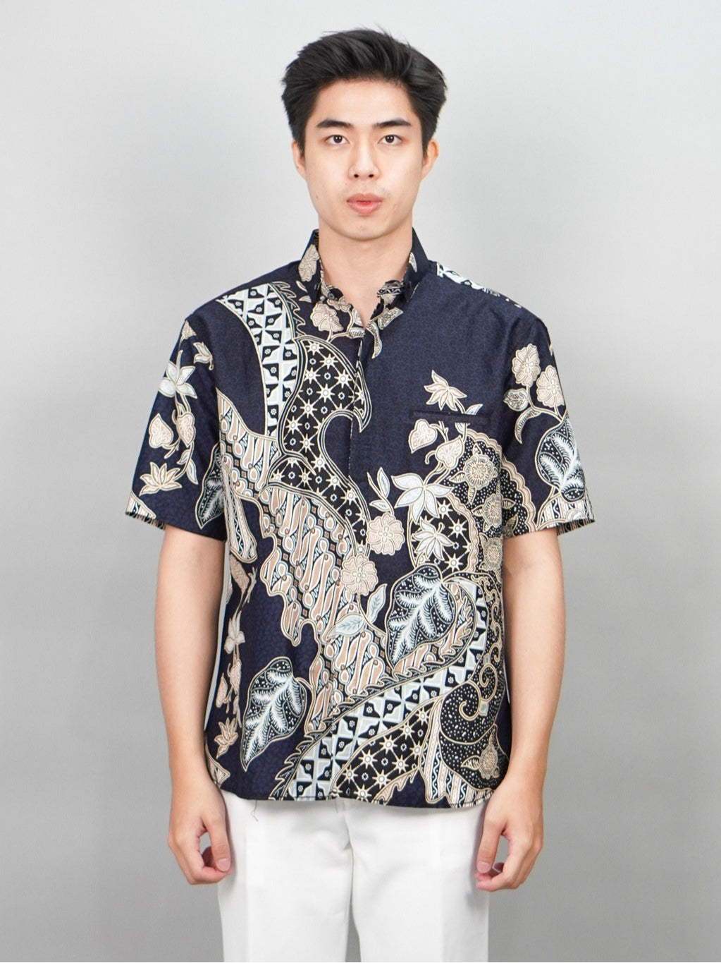 Swipe Up Kemeja Batik Pria Modern Lengan Pendek Akai Navy Cream