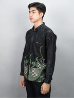 Swipe Up Kemeja Batik Pria Modern Lengan Panjang Krisan