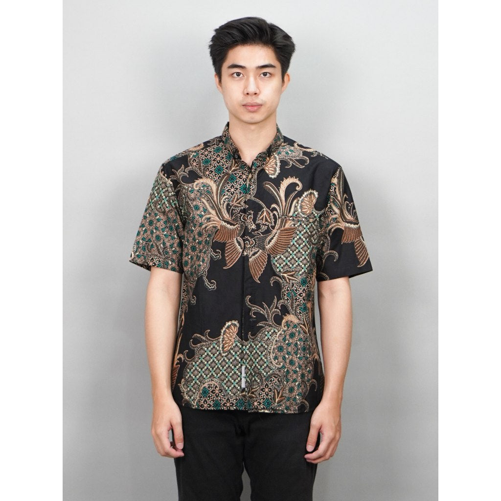 Swipe Up Kemeja Batik Pria Modern Slimfit Lengan Pendek Ajisai