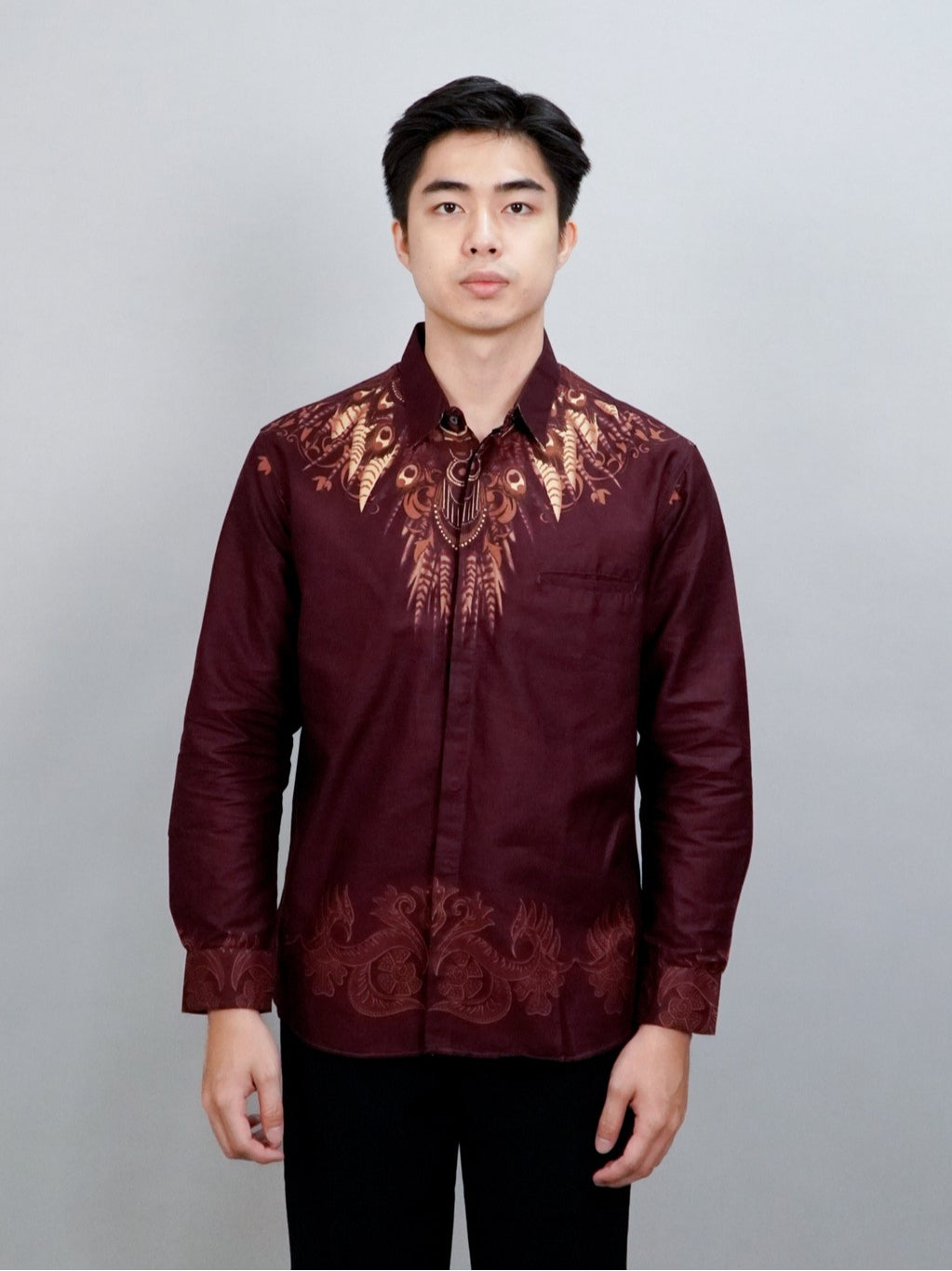 Swipe Up Kemeja Batik Pria Modern Slimfit Lengan Panjang Wagayama Maroon