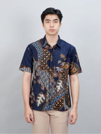 Swipe Up Kemeja Batik Pria Modern Lengan Pendek Akai Navy Brown