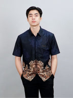 Swipe Up Kemeja Batik Pria Modern Lengan Pendek Charisma Navy