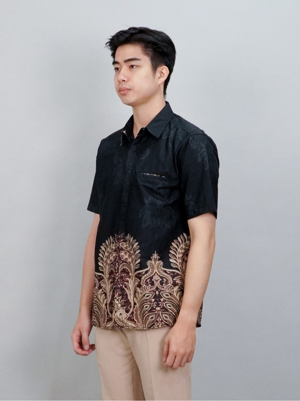 Swipe Up Kemeja Batik Pria Modern Lengan Pendek Charisma Black