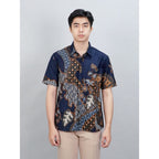 Swipe Up Kemeja Batik Pria Modern Lengan Pendek Akai Navy Brown