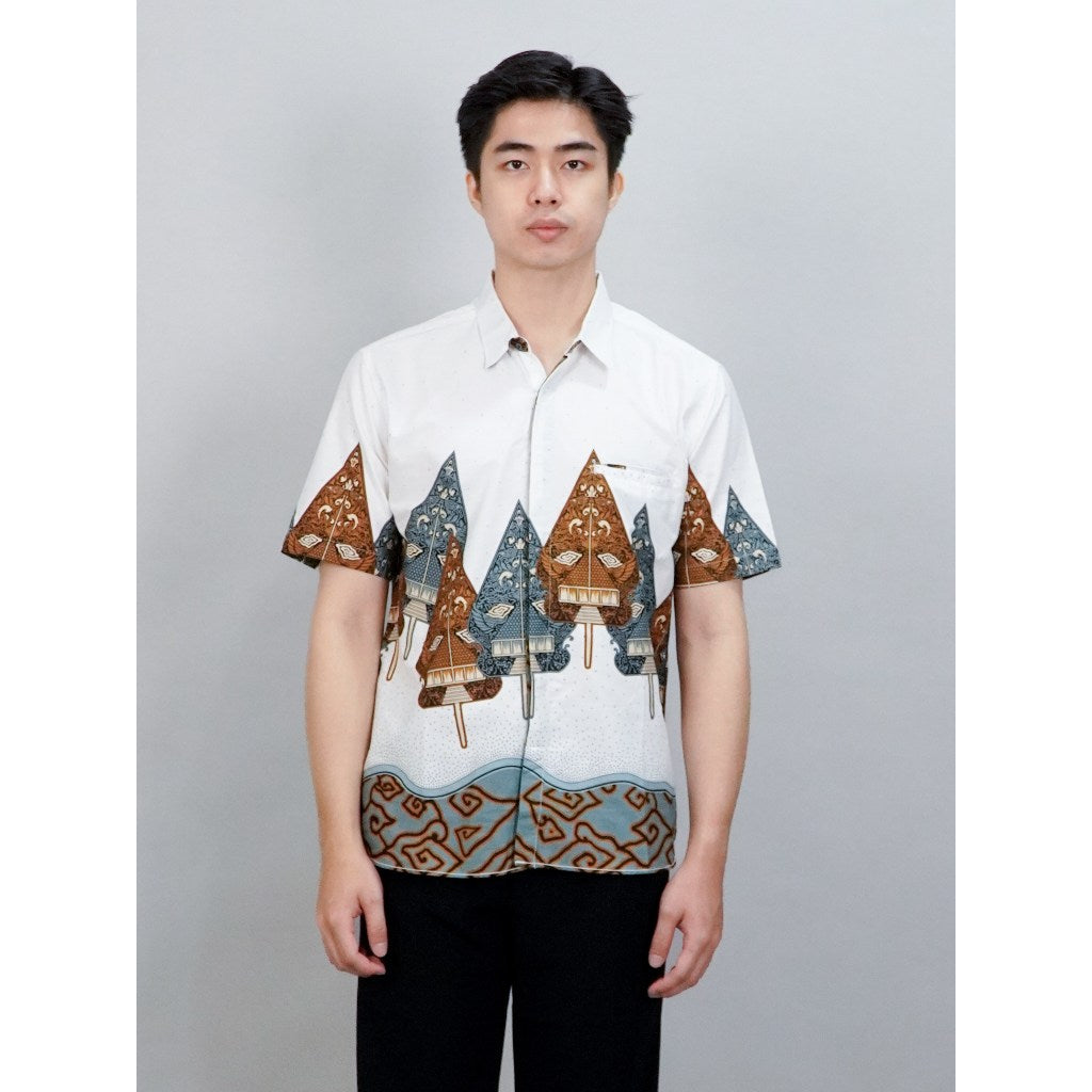Swipe Up Kemeja Batik Pria Modern Lengan Pendek Wayang Laksmana Black