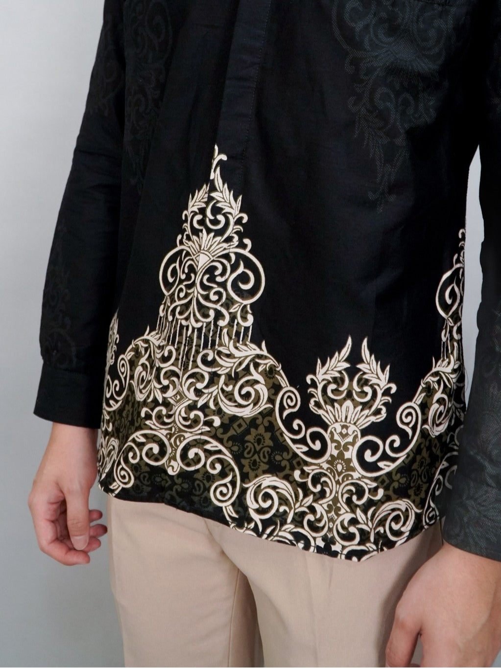 Swipe Up Kemeja Batik Pria Modern Slimfit Lengan Panjang Antasena