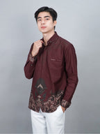Swipe Up Kemeja Batik Pria Modern Lengan Panjang Widura Maroon
