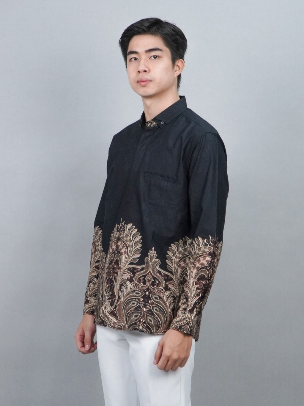 Swipe Up Kemeja Batik Pria Modern Slimfit Lengan Panjang Charisma Black