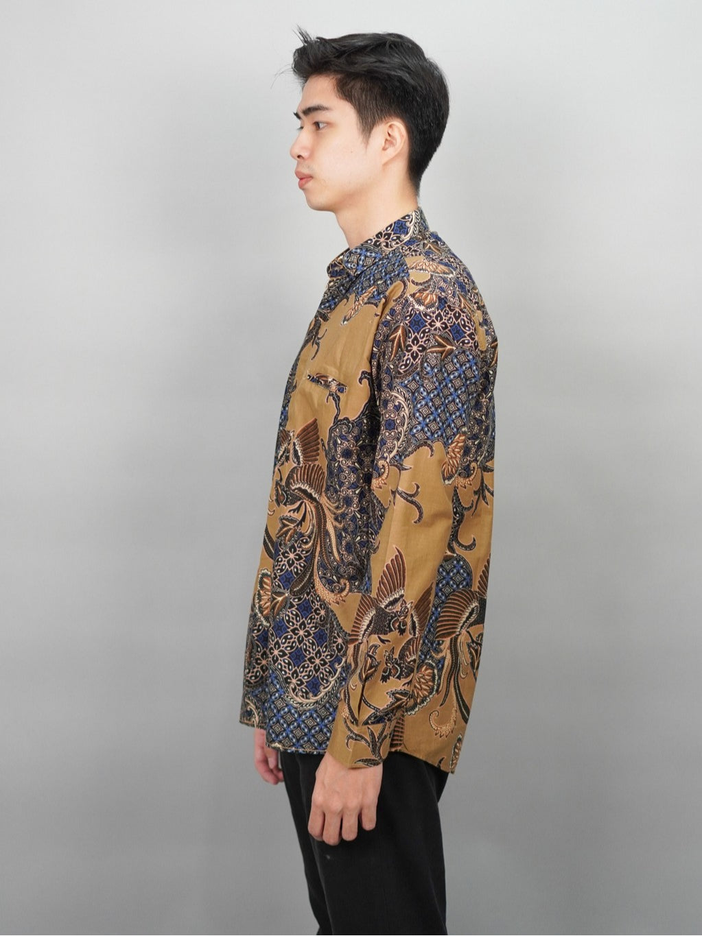 Swipe Up Kemeja Batik Pria Modern Slimfit Lengan Panjang Ajisai
