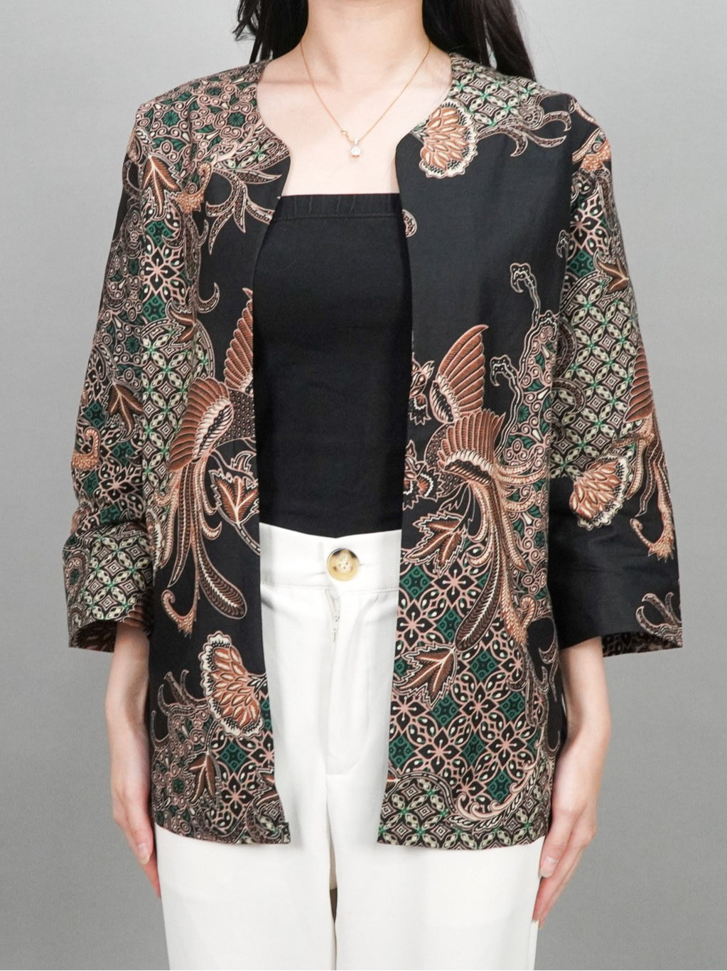 Swipe Up Outer Batik Wanita Modern Lengan 3/4 Ajisai Black