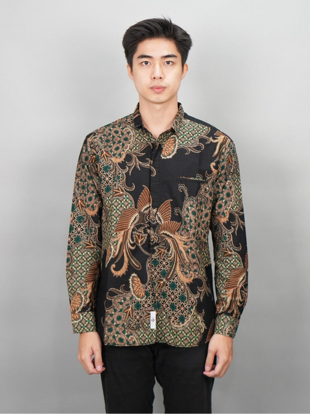 Swipe Up Kemeja Batik Pria Modern Slimfit Lengan Panjang Ajisai