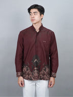 Swipe Up Kemeja Batik Pria Modern Lengan Panjang Widura Maroon