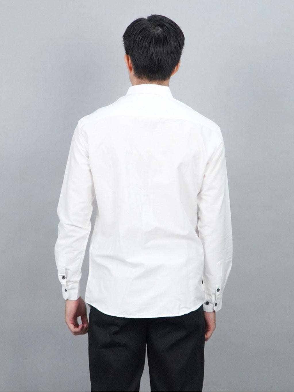Swipe Up Kemeja Batik Pria Modern Katun Slimfit Lengan Panjang Motif Himawari White