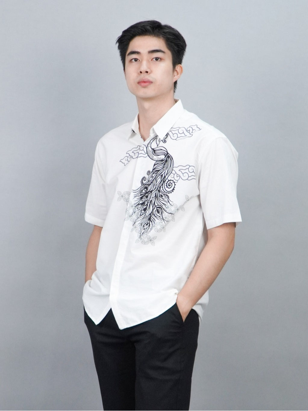 Swipe Up Kemeja Batik Pria Modern Lengan Pendek Himawari White
