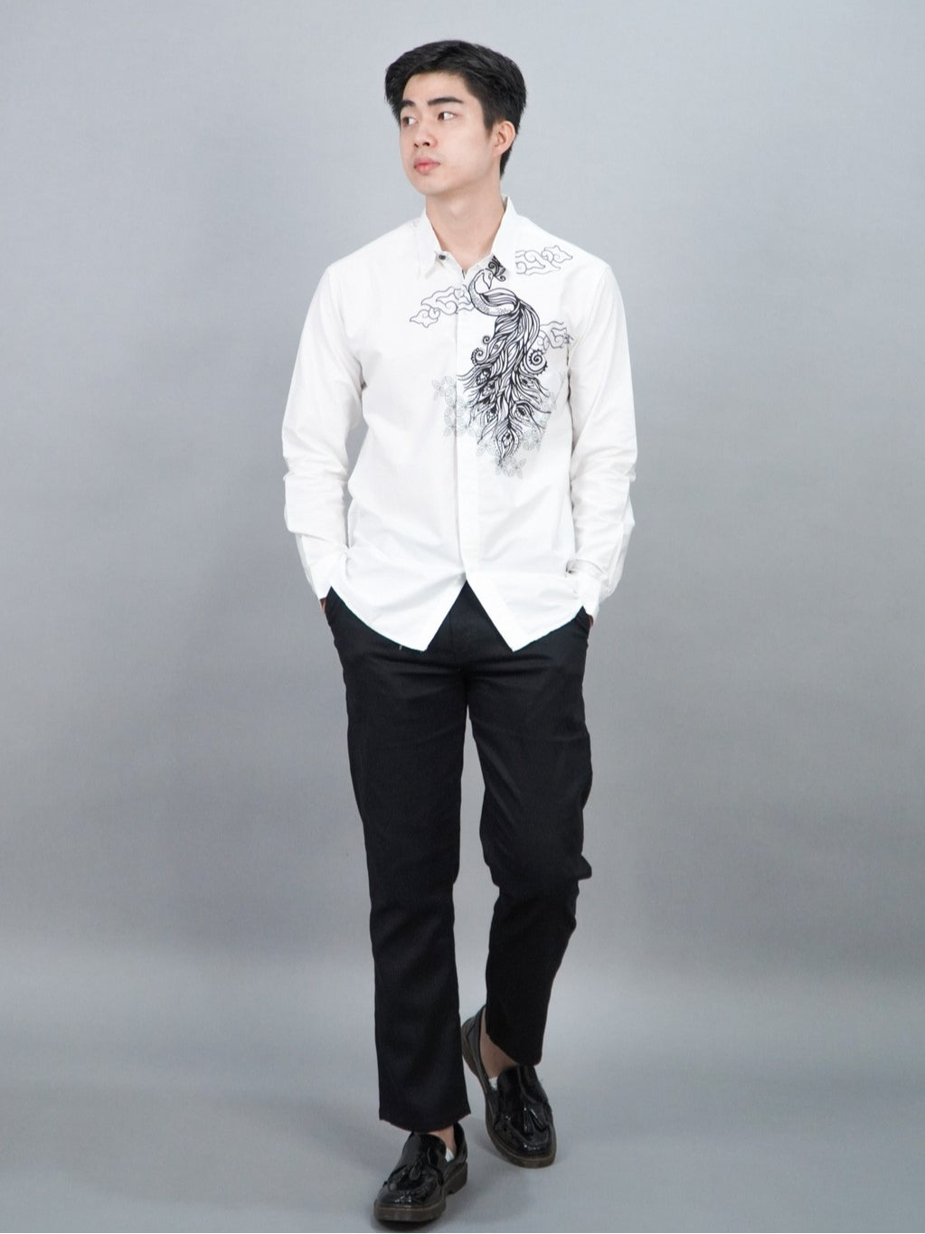 Swipe Up Kemeja Batik Pria Modern Katun Slimfit Lengan Panjang Motif Himawari White