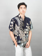Swipe Up Kemeja Batik Pria Modern Lengan Pendek Akai Navy Cream