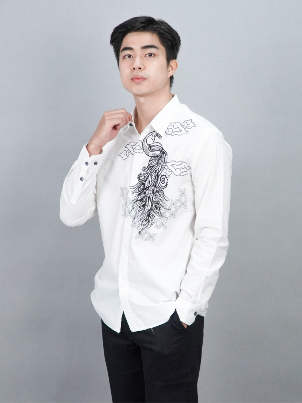 Swipe Up Kemeja Batik Pria Modern Katun Slimfit Lengan Panjang Motif Himawari White