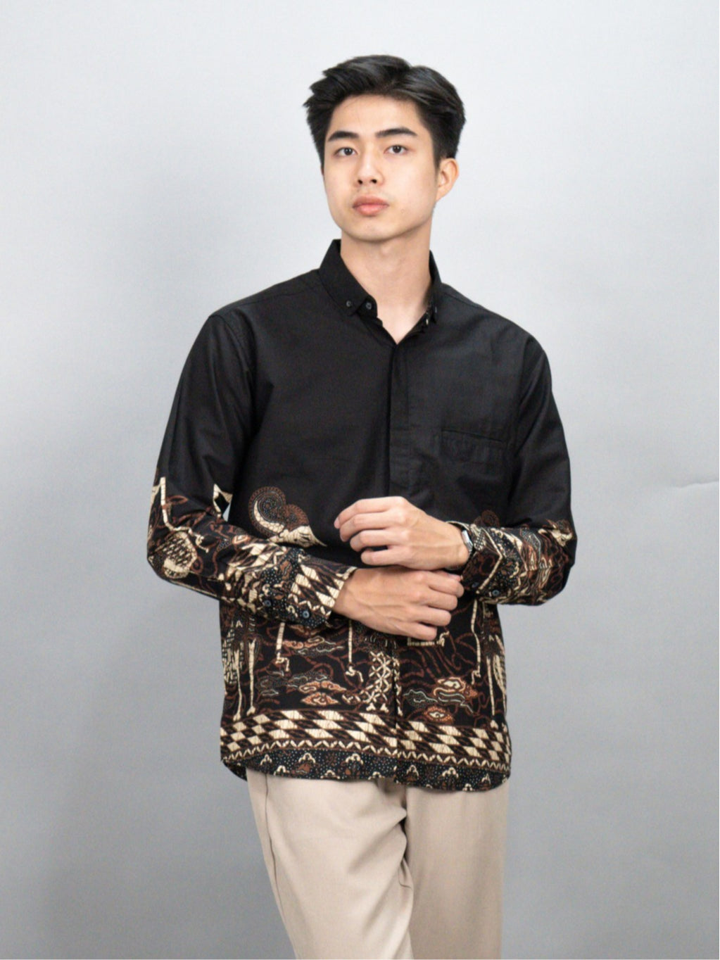 Swipe Up Kemeja Batik Pria Modern Lengan Panjang Arjuna Black Brown