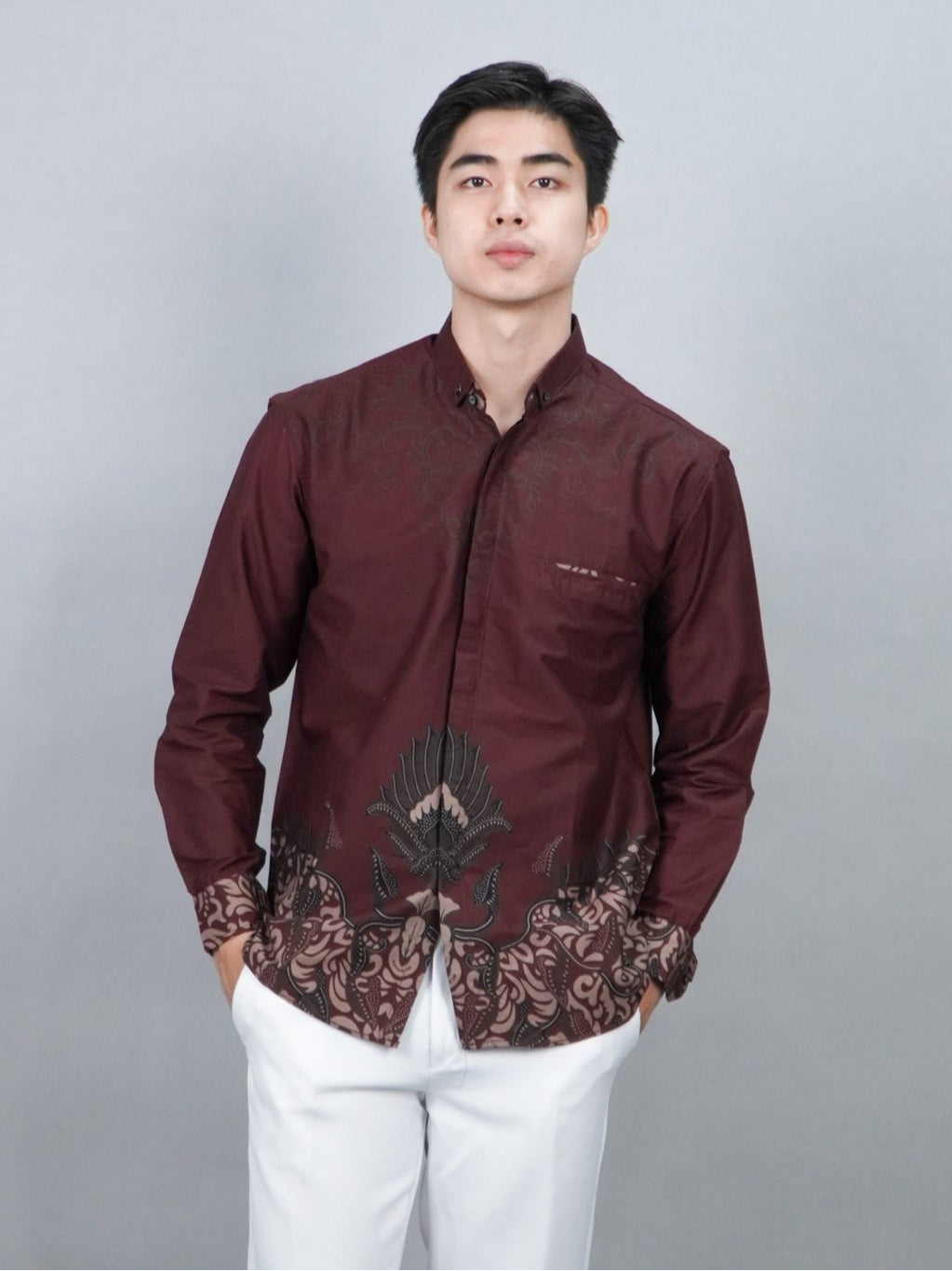 Swipe Up Kemeja Batik Pria Modern Lengan Panjang Widura Maroon