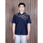 Swipe up Kemeja Batik Pria Modern Slimfit Lengan Pendek Suiren Navy