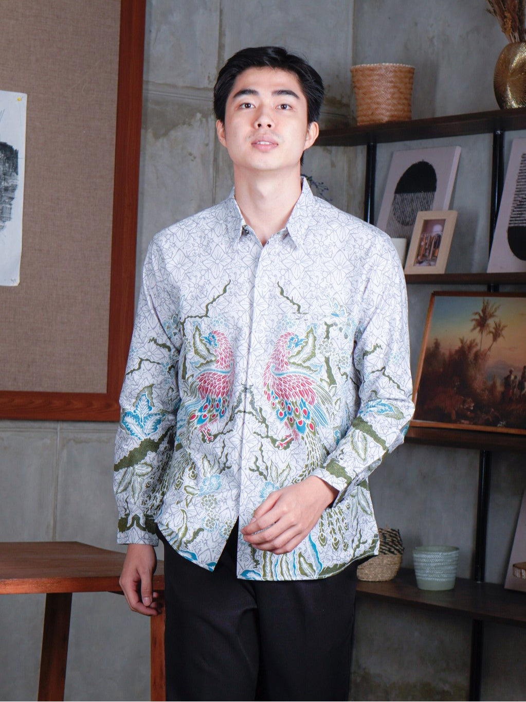 Swipe Up Kemeja Batik Pria Modern Slimfit Lengan Panjang Shiroi Green