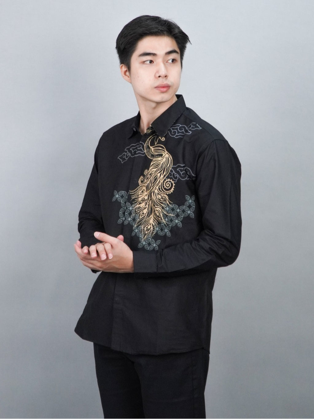 Swipe Up Kemeja Batik Pria Modern Katun Slimfit Lengan Panjang Motif Himawari Black