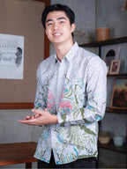 Swipe Up Kemeja Batik Pria Modern Slimfit Lengan Panjang Shiroi Green
