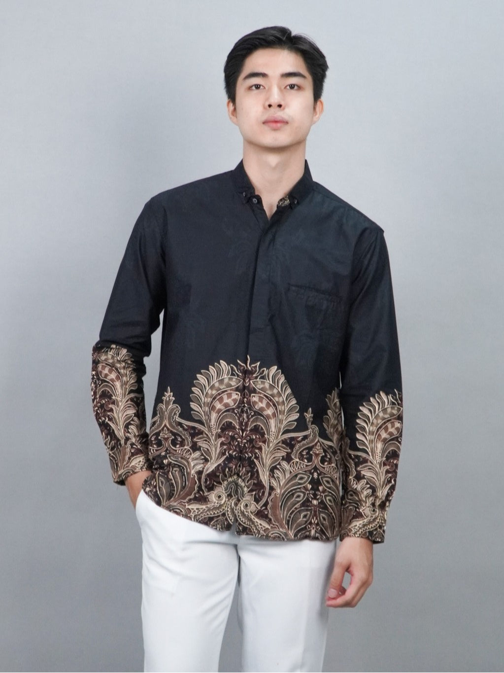 Swipe Up Kemeja Batik Pria Modern Slimfit Lengan Panjang Charisma Black