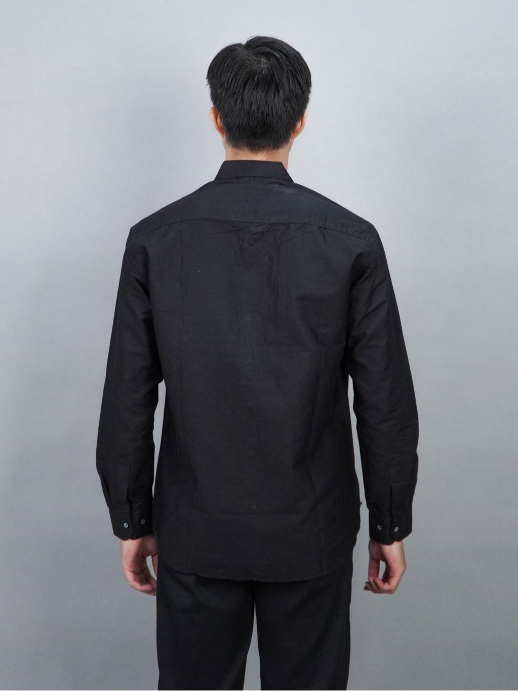 Swipe Up Kemeja Batik Pria Modern Katun Slimfit Lengan Panjang Motif Himawari Black