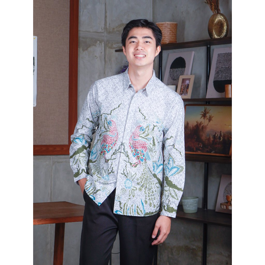 Swipe Up Kemeja Batik Pria Modern Slimfit Lengan Panjang Shiroi Blue