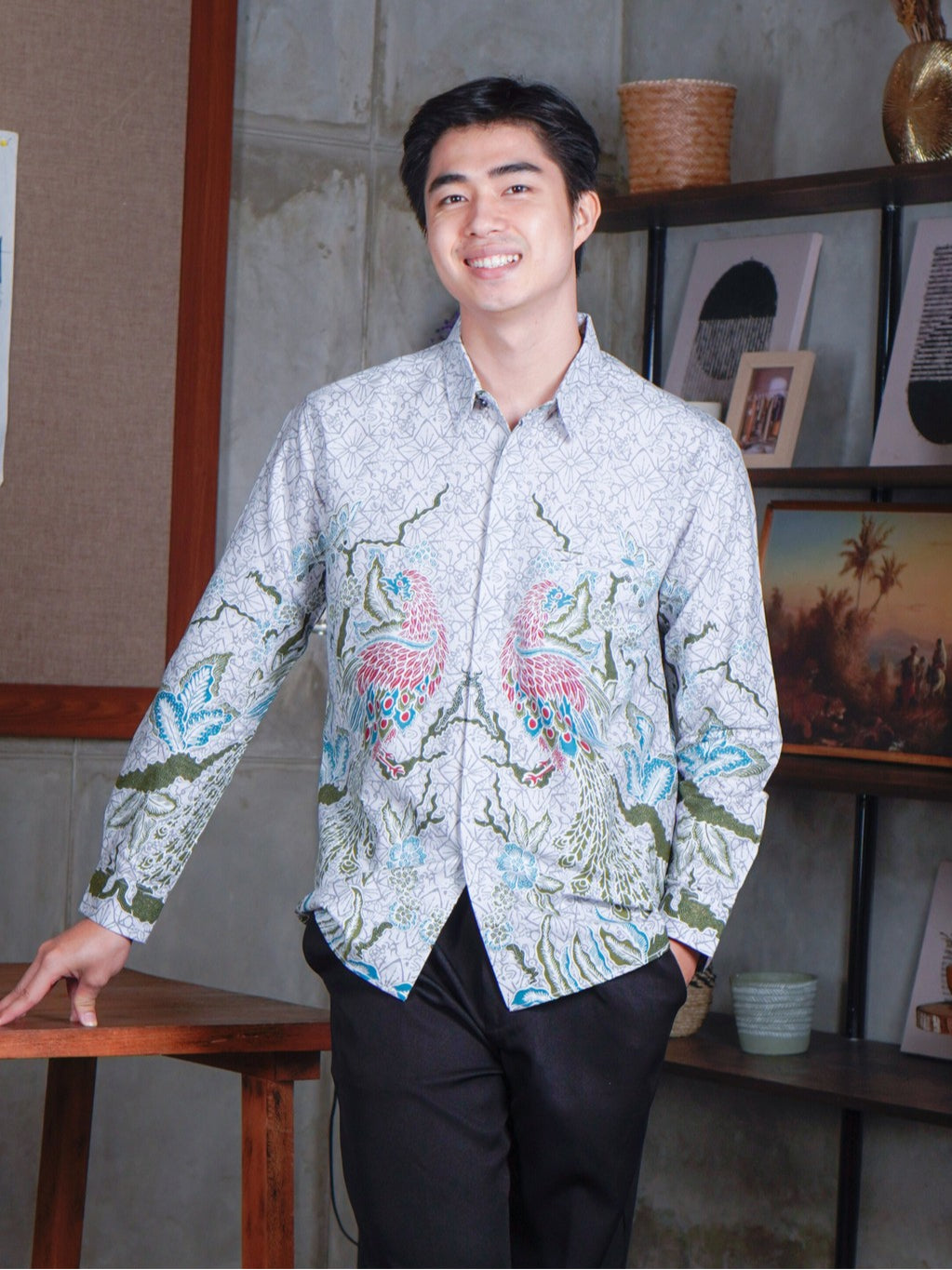 Swipe Up Kemeja Batik Pria Modern Slimfit Lengan Panjang Shiroi Green