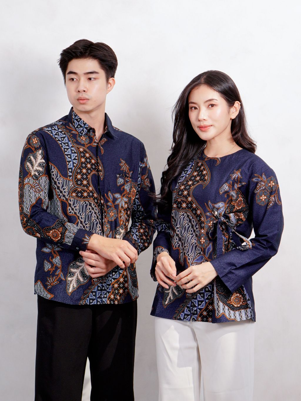 Swipe Up Kemeja Batik Couple Pria Wanita Modern Akai Navy Brown