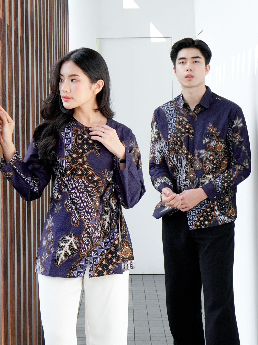 Swipe Up Kemeja Batik Couple Pria Wanita Modern Akai Navy Brown