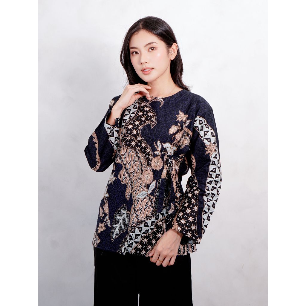 Swipe Up Kemeja Batik Couple Pria Wanita Modern Akai Navy Cream